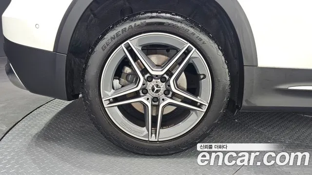 Mercedes-Benz GLB 2021 thumb 4