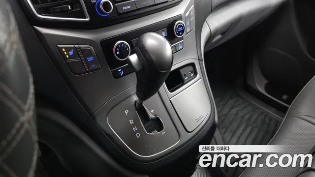 Hyundai Starex 2018 thumb 9