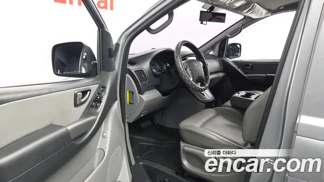 Hyundai Starex 2018 thumb 10