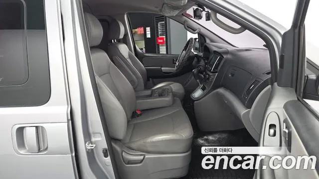 Hyundai Starex 2018 thumb 11