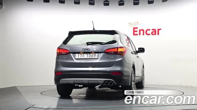 Hyundai Santa Fe 2014 thumb 4