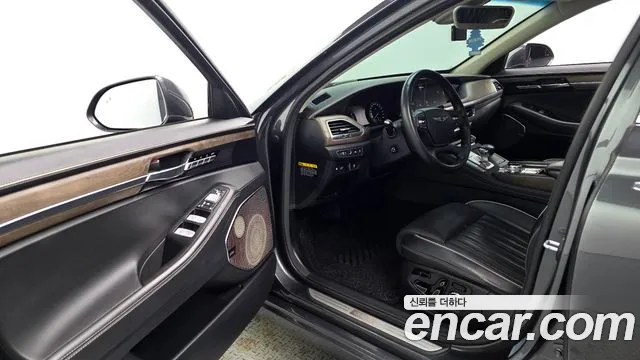 Genesis G90 2019 thumb 11