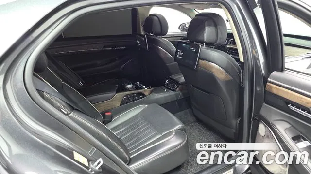 Genesis G90 2019 thumb 12
