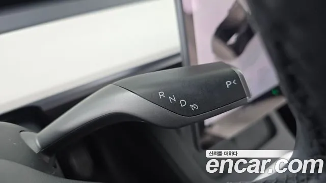 Tesla Model Y 2024 thumb 9