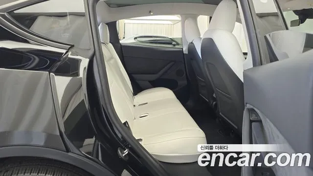 Tesla Model Y 2024 thumb 11