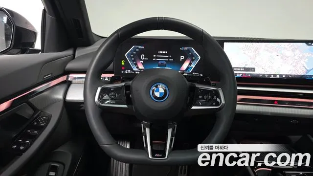 BMW 5-Series 2025 thumb 12