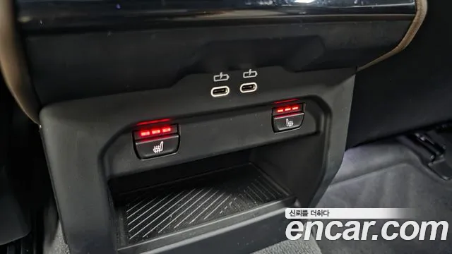 BMW 5-Series 2025 thumb 12