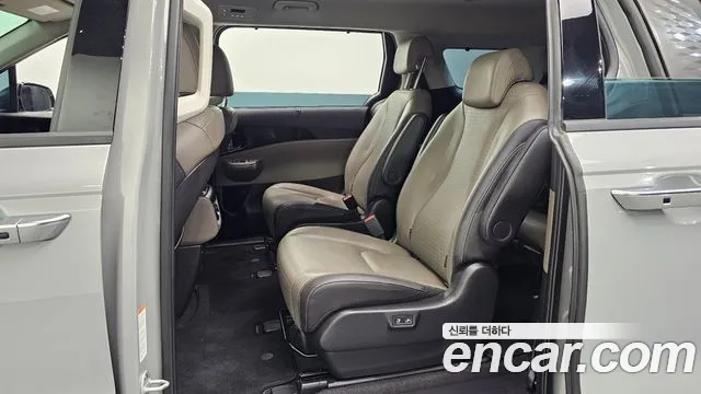 Kia Carnival 2024 thumb 12