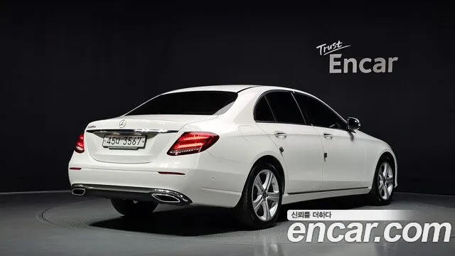 Mercedes-Benz E-Класс 2018 thumb 2