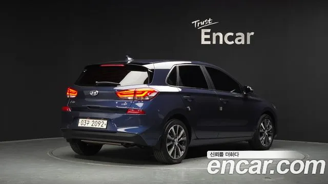 Hyundai i30 2017 thumb 2