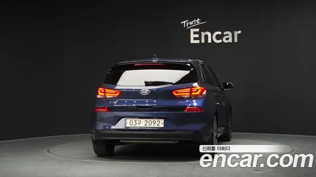 Hyundai i30 2017 thumb 4