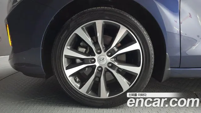Hyundai i30 2017 thumb 5