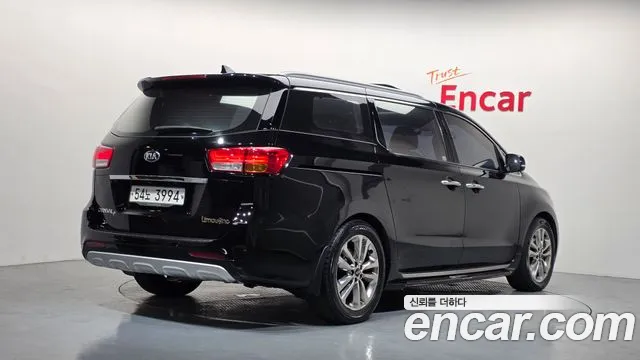 Kia Carnival 2015 thumb 2