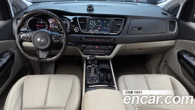 Kia Carnival 2015 thumb 7