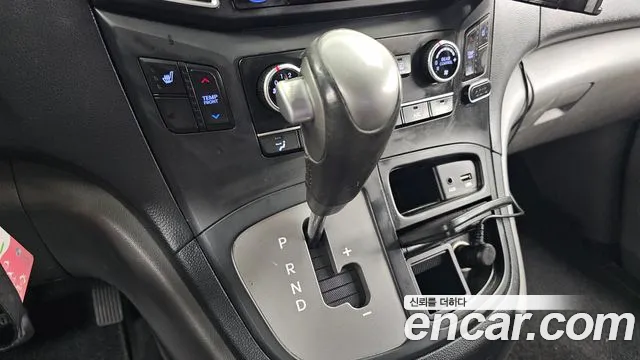 Hyundai Starex 2018 thumb 9