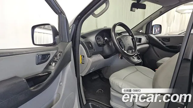 Hyundai Starex 2018 thumb 10