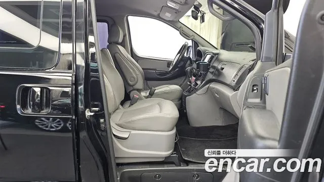 Hyundai Starex 2018 thumb 11
