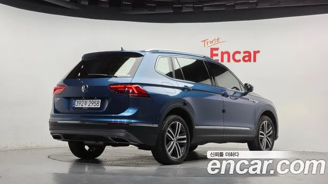 Volkswagen Tiguan 2020 thumb 2