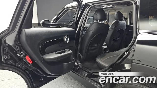 MINI Clubman 2021 thumb 12