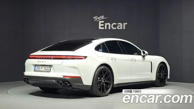 Porsche Panamera 2024 thumb 2