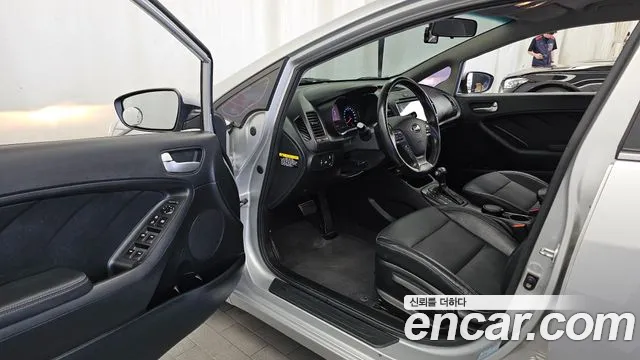 Kia K3 2014 thumb 10