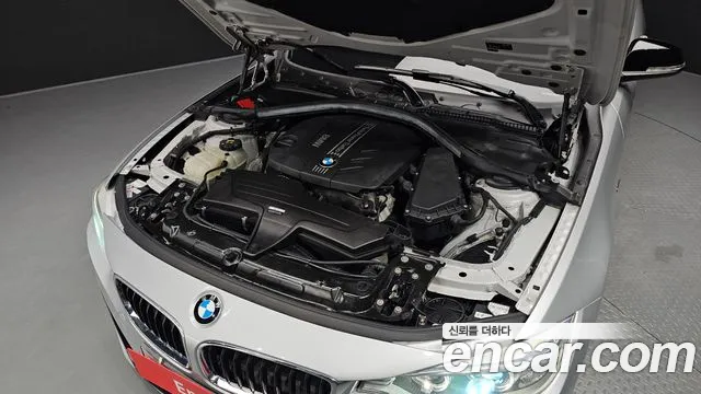 BMW 4-Series 2015 thumb 6