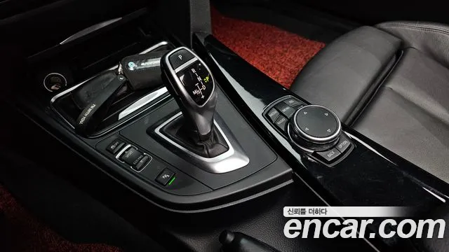 BMW 4-Series 2015 thumb 9