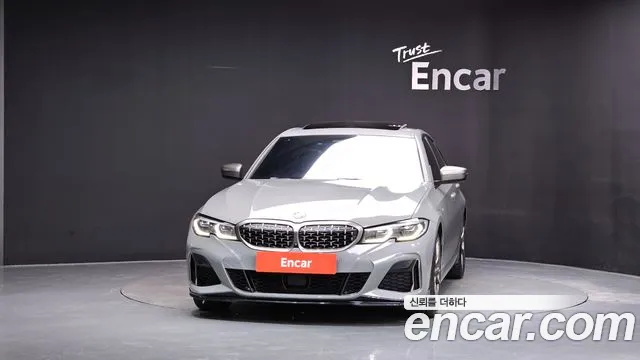BMW 3-Series 2020 thumb 3