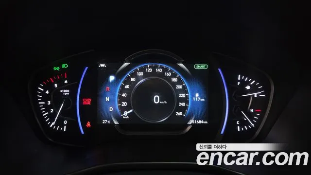 Hyundai Santa Fe 2018 thumb 8