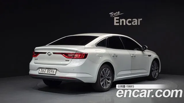 Renault-KoreaSamsung Megane 2016 thumb 2