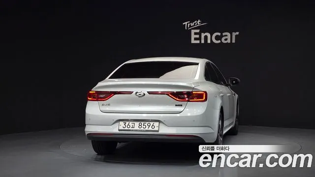 Renault-KoreaSamsung Megane 2016 thumb 4