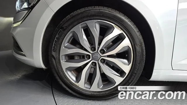 Renault-KoreaSamsung Megane 2016 thumb 5