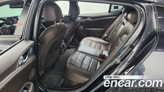 Kia Stinger 2019 thumb 11