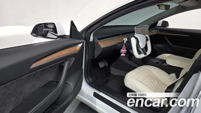 Tesla Model 3 2021 thumb 10