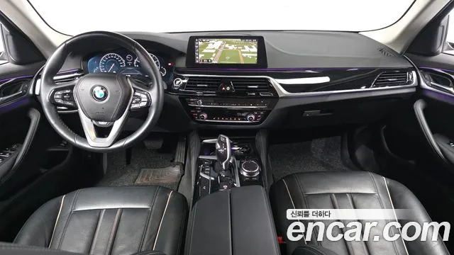 BMW 5-Series 2019 thumb 6