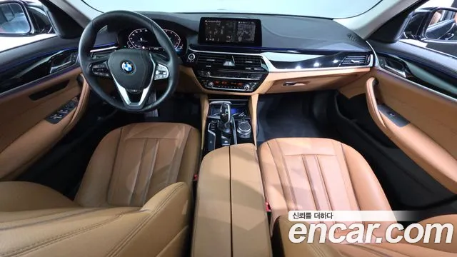 BMW 5-Series 2020 thumb 7