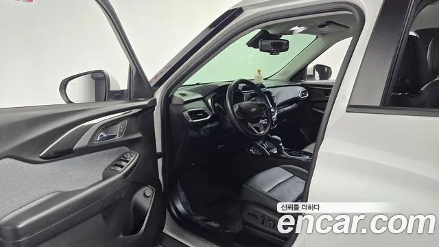 ChevroletGMDaewoo TrailBlazer 2020 thumb 10