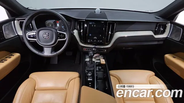 Volvo XC60 2020 thumb 6