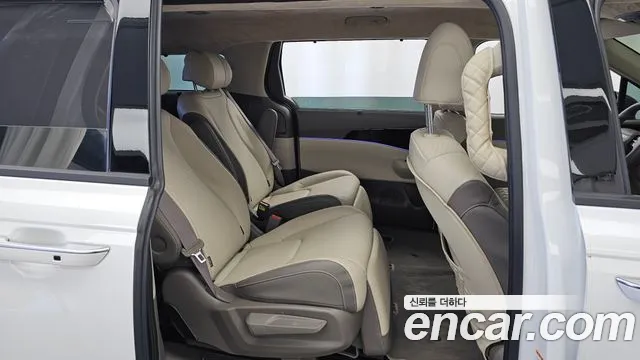 Kia Carnival 2025 thumb 12