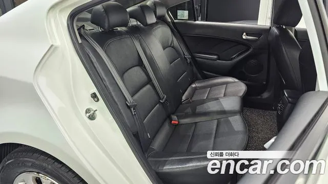 Kia K3 2015 thumb 11