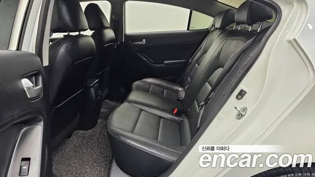 Kia K3 2015 thumb 12