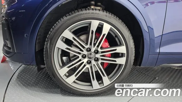 Audi SQ5 2022 thumb 4