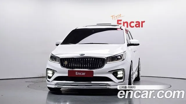 Kia Carnival 2018 thumb 3
