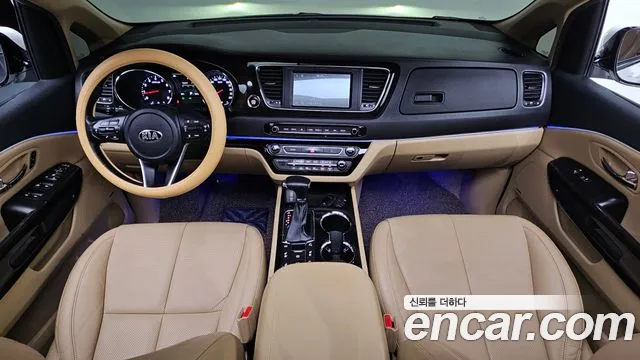 Kia Carnival 2018 thumb 7