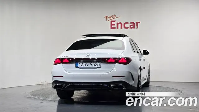Mercedes-Benz E-Класс 2025 thumb 3