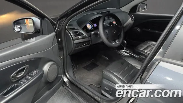 Renault-KoreaSamsung Fluence 2014 thumb 9