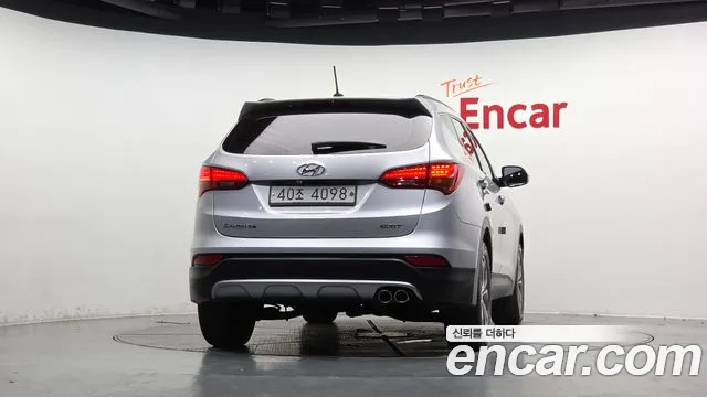 Hyundai Santa Fe 2014 thumb 4