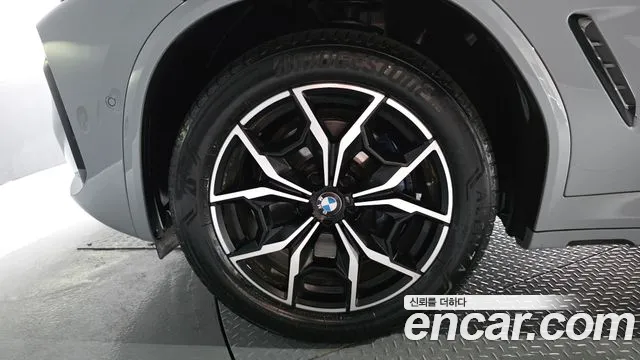 BMW X4 2023 thumb 5