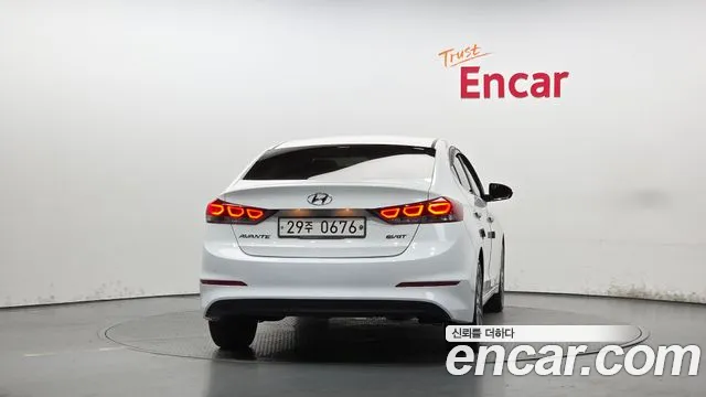 Hyundai Avante 2016 thumb 4