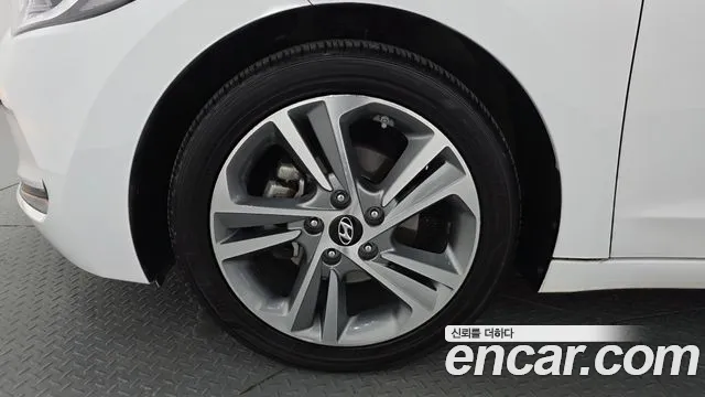 Hyundai Avante 2016 thumb 5